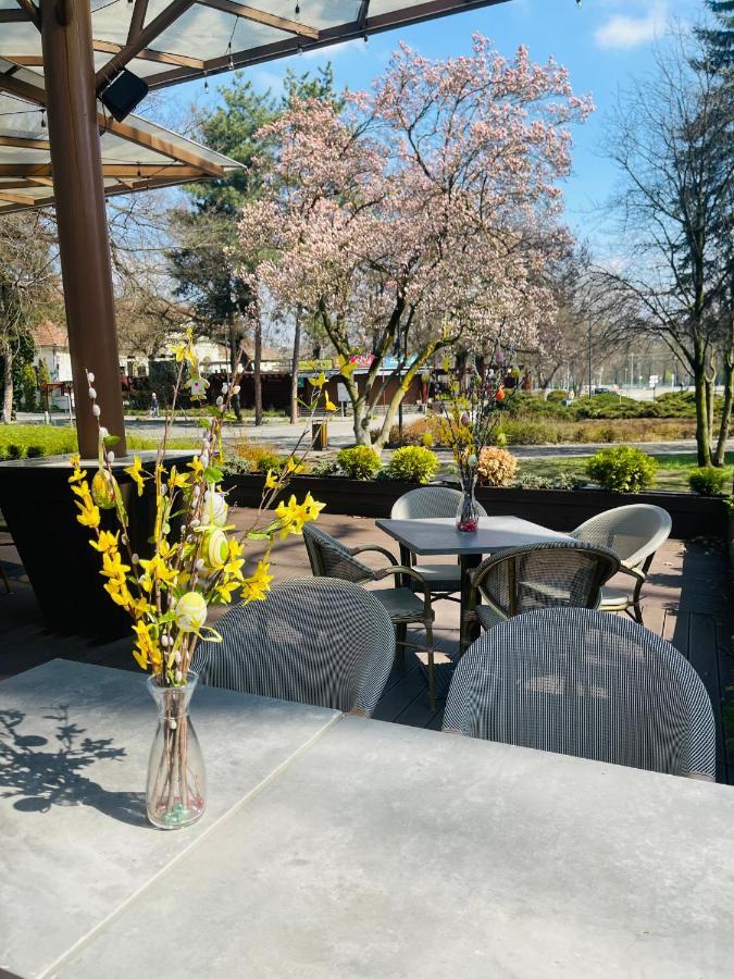 Villa Hotel Ντέμπρετσεν Εξωτερικό φωτογραφία