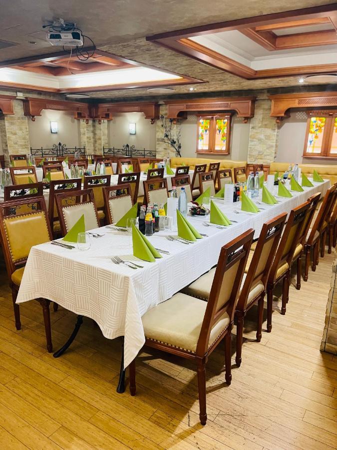 Villa Hotel Ντέμπρετσεν Εξωτερικό φωτογραφία